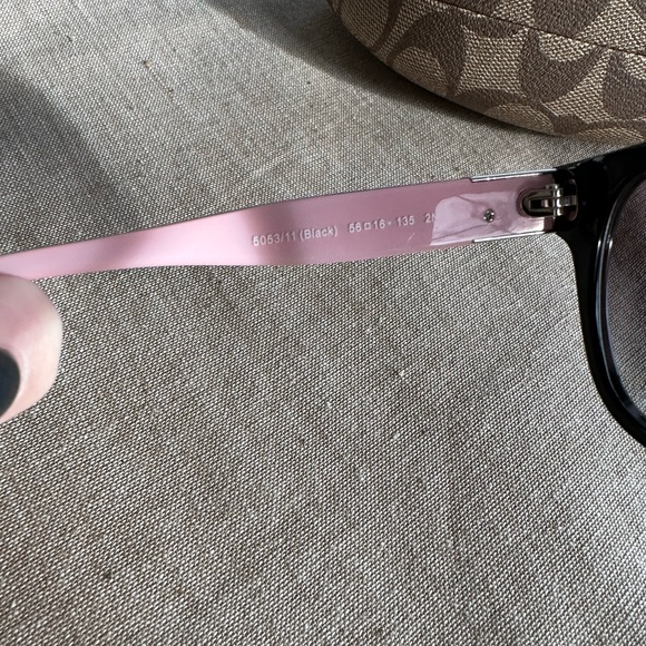 Coach Courtney sunglasses with case. - Picture 5 of 12